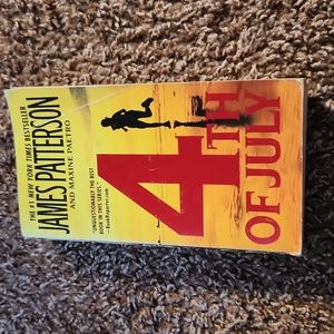 3/$10  James Patterson - 4th of July